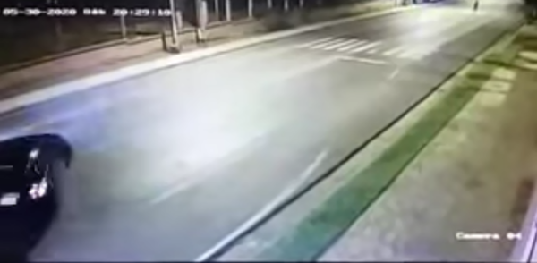 Mujer que auxilió al menor baleado por la policía contó su versión