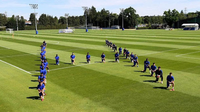 Clubes de fútbol y jugadores se unen a la lucha contra el racismo