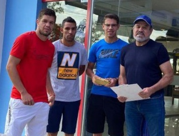 Futbolistas Asociados plantean no retomar el campeonato local por falta de pago de salarios » Ñanduti