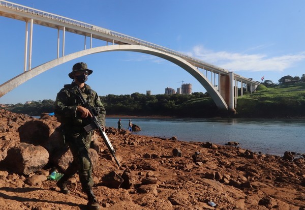 Brasil refuerza CONTROL en el río PARANA por aumento de CONTRABANDO de CIGARRILLO y TRAFICO  de DROGA