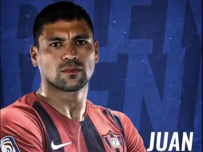 Cerro solicitó a Racing la continuidad de Juan Patiño