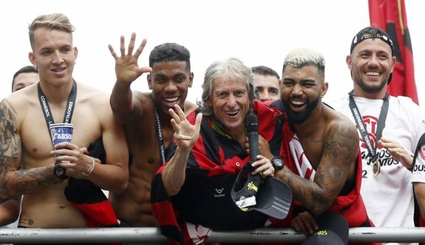 HOY / El portugués Jorge Jesus renueva con el Flamengo por un año