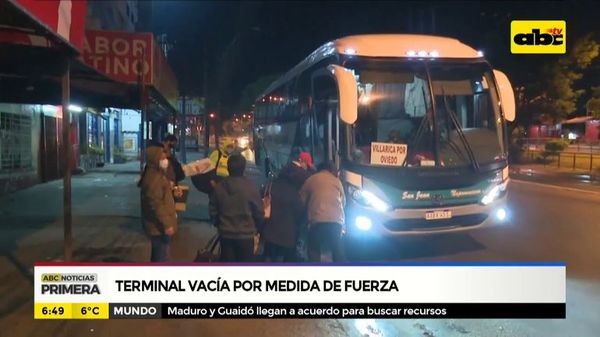 Terminal vacía por medida de fuerza de transportistas - ABC Noticias - ABC Color