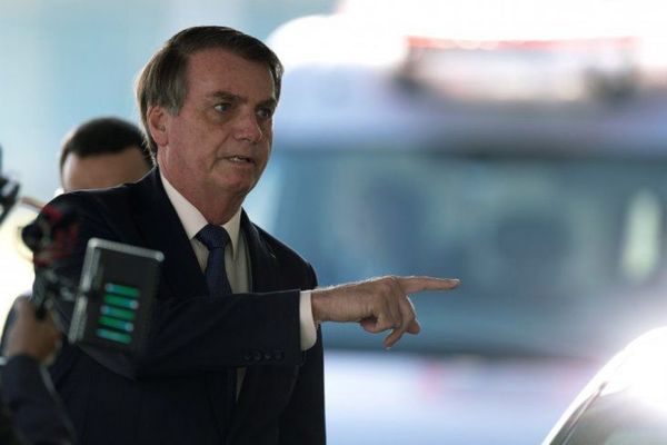 Bolsonaro dice que la muerte es destino de todos en día de récord de víctimas