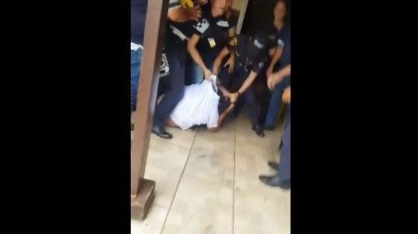 Ciudad del Este: Kelembu es agredido por agentes de la PMT - Digital Misiones