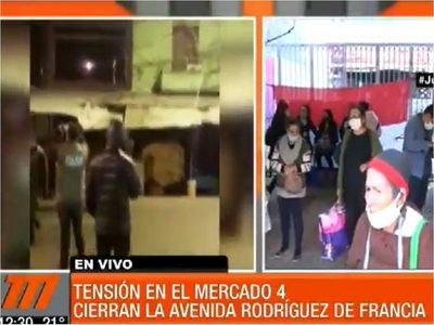 Mercado 4: Trabajadores cierran avenida tras desalojo de casilla