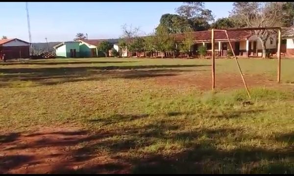 Padres de familia confirman que en Puerto Irala también hay pozos fantasmas del gobernador