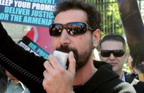 La desafiante carta del vocalista de System of a Down a Donald Trump: 'Corre a tu búnker' - C9N