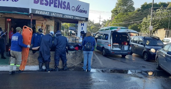 Motociclista se salva de milagro tras choque