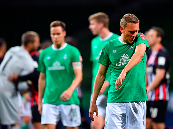 Werder Bremen cae a zona de descenso tras perder con el Frankfurt
