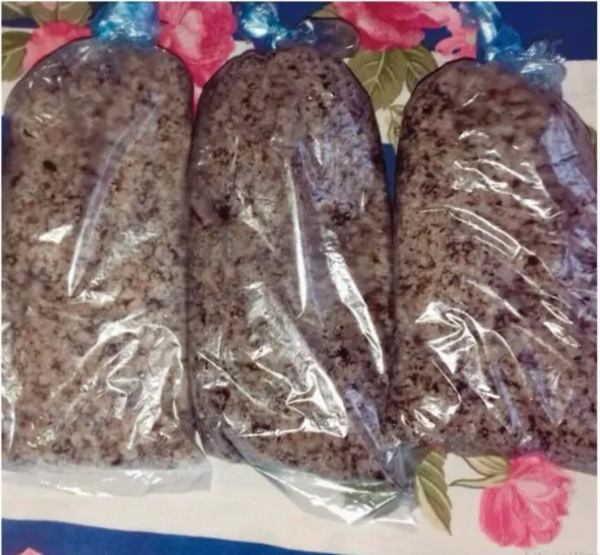 Ofreció coco a cambio de azúcar y café y conmovió al rollo