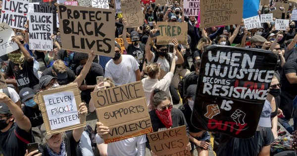 Recuerdo de los disturbios raciales aflora con protestas en Los Ángeles