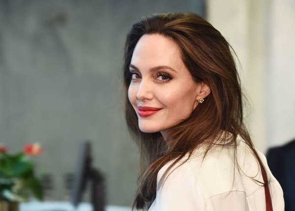 Angelina Jolie | Crónica
