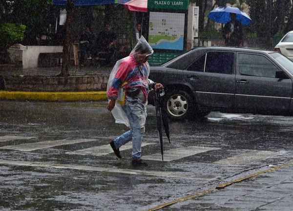 Lluvias y probables tormentas eléctricas persistirán este jueves