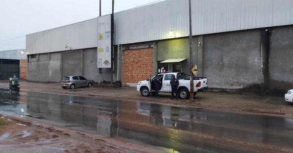 Asalto con toma de rehenes en fábrica de cartón en Ñemby