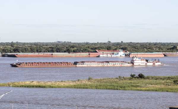 170 EMBARCACIONES SACARON 238.800 TONELADAS DE MERCADERÍAS POR EL RÍO PARANÁ