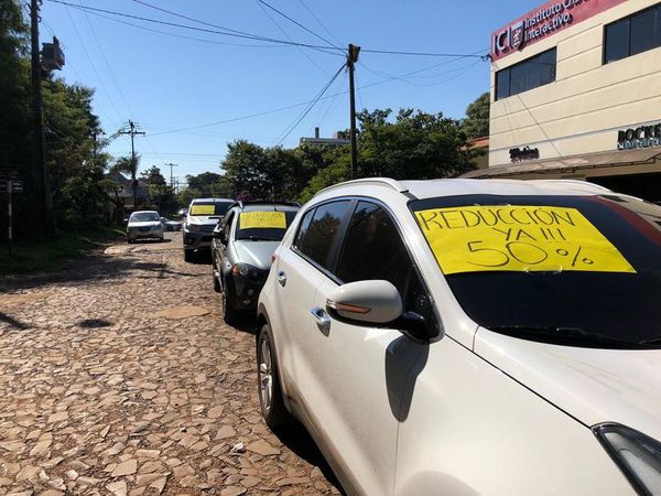 Insisten en reajuste del 50% de cuotas en colegio privado de CDE - ABC en el Este - ABC Color