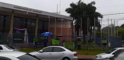 Miembros de OTEP-SN reclaman kits de alimentos – Prensa 5