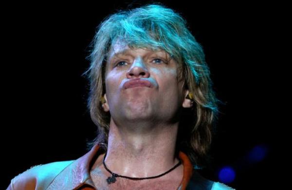 Hijo de Bon Jovi se vuelve viral por ser idéntico a su papá - SNT