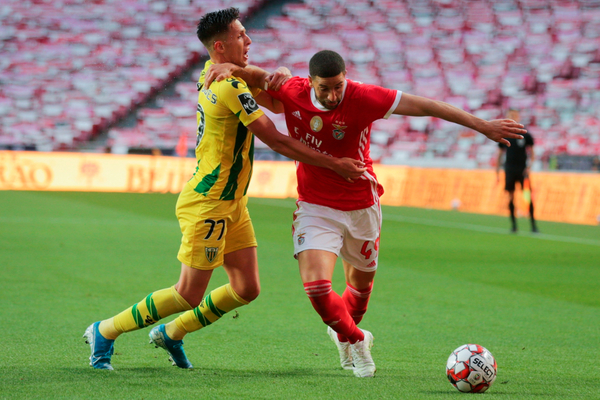Benfica deja escapar la chance de quedar como único líder