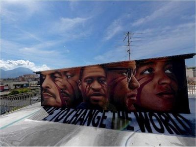 Recuerdan a George Floyd con un nuevo mural antirracista