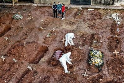 Covid-19: Brasil rompe nuevo récord con 1.473 muertos y supera a Italia