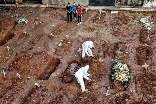 Covid-19: Brasil rompe nuevo récord con 1.473 muertos y supera a Italia