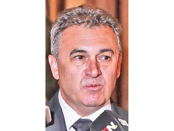 El Senado pide informe a la ANDE sobre la venta de energía de la EBY vía swap