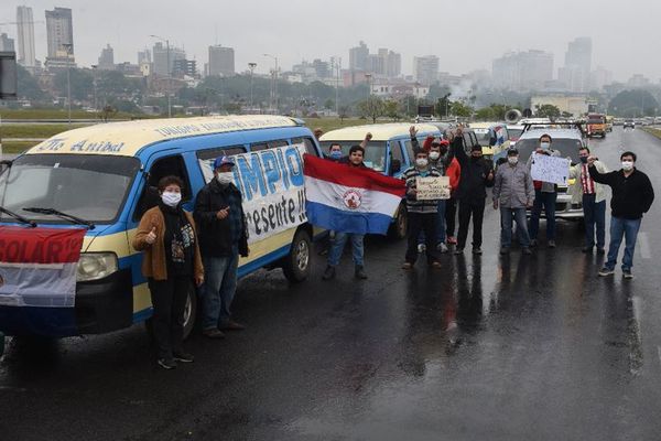 Transportistas escolares piden apoyo del Gobierno - Locales - ABC Color