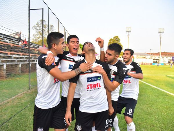 Plantel presionó por los sueldos caídos