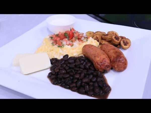 Buñuelos de yuca y desayuno típico de Chapin | Receta guatemalteca en Vive la Vida XL