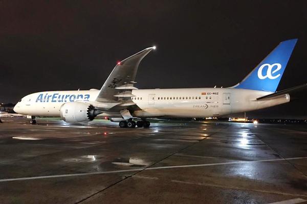 Otros 337 compatriotas llegaron de Europa • Luque Noticias