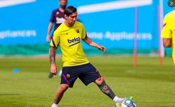 HOY / Messi, con una "pequeña contractura", sigue sin entrenarse
