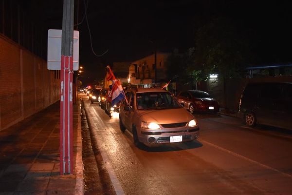 San lorenzanos realizaron caravana contra la corrupción - Nacionales - ABC Color