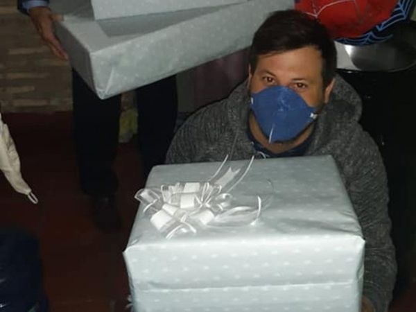 Marito hizo un regalo al niño baleado por policías