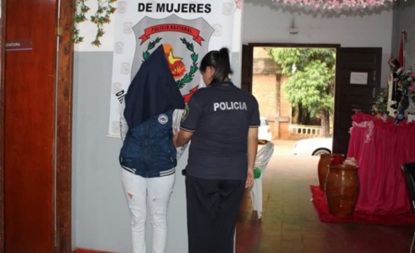 Acusan a mujer que ayudó en fuga de su pareja tras asalto en Minga