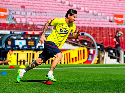 Messi y sus compañeros vuelven al Camp Nou