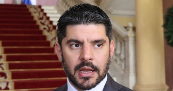 Intendentes de todo el país seguirán en sus cargos por un año más