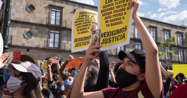 Piden justicia para joven mexicano asesinado presuntamente por la policía