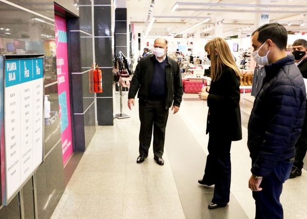 Dicen que 37.000 personas ya volvieron a sus puestos - Locales - ABC Color