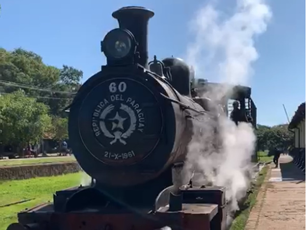 Recuperan vieja locomotora del Ferrocarril Carlos Antonio López