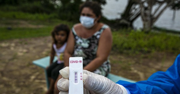 Brasil registra 1.382 muertes y 12.581 diagnósticos por COVID-19 en 24 horas