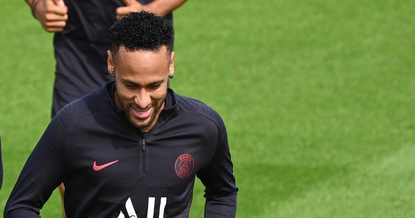 Policía brasileña investiga accidente doméstico que involucra al novio de la madre de Neymar