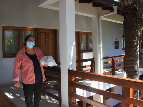La vida en un hotel salud: La comunidad del aislamiento