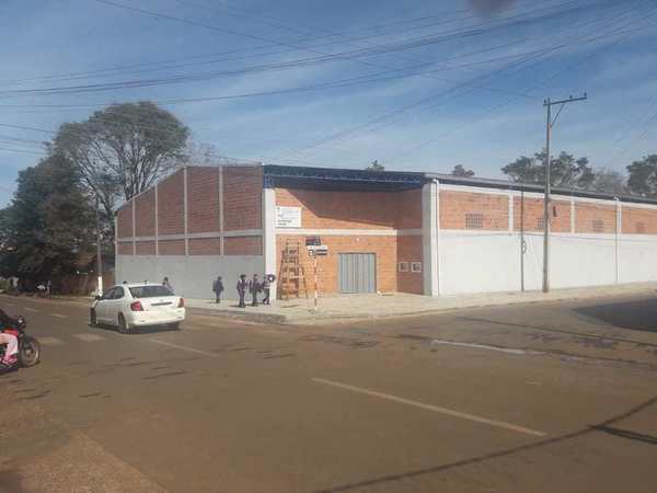 Gobernador inaugura polideportivo en la Escuela Cristo Rey - Campo 9 Noticias