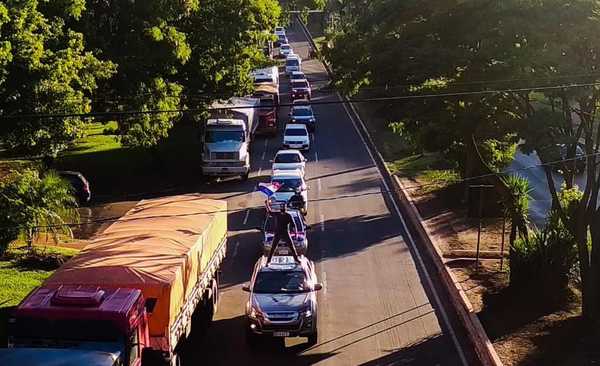 Protestas ante cierre del puente y nula asistencia del Gobierno a los esteños