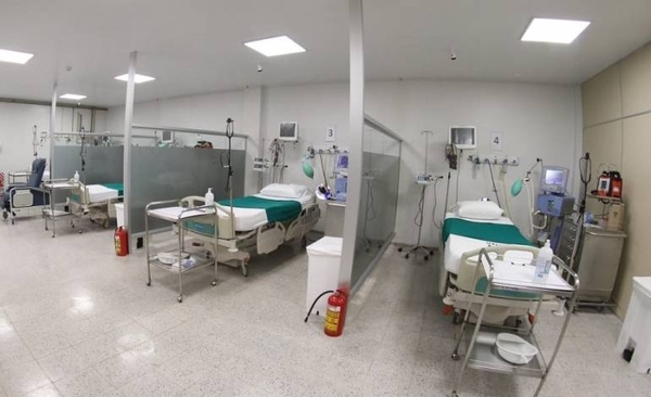 HOY / Unos 124 funcionarios entran y salen del país a diario, hay 20 en cuarentena por un positivo