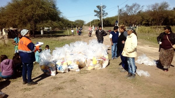 Asisten con alimentos a comunidades indígenas incluyendo a las del Chaco