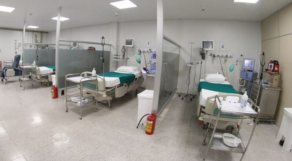 Unos 124 funcionarios entran y salen del país a diario, hay 20 en cuarentena por un positivo
