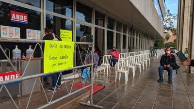Usuarios de la ANDE ya podrán hacer sus reclamos cómodamente – Prensa 5